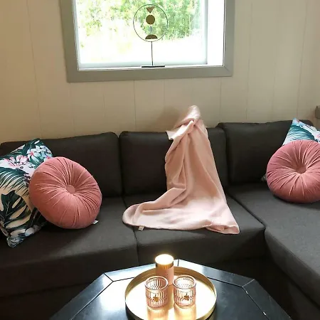 Διαμέρισμα Auregarden - A Rustique Oasis Just A Blink Away From Town Centre Vik (More og Romsdal)